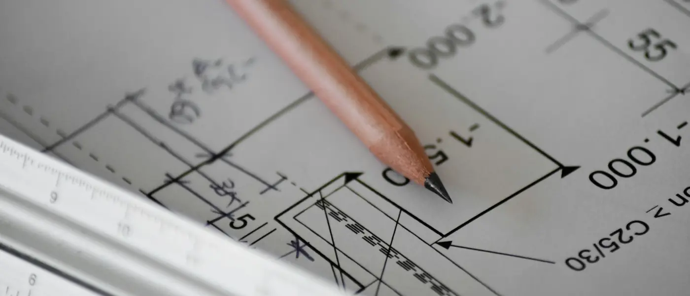 Plan technique et crayon
